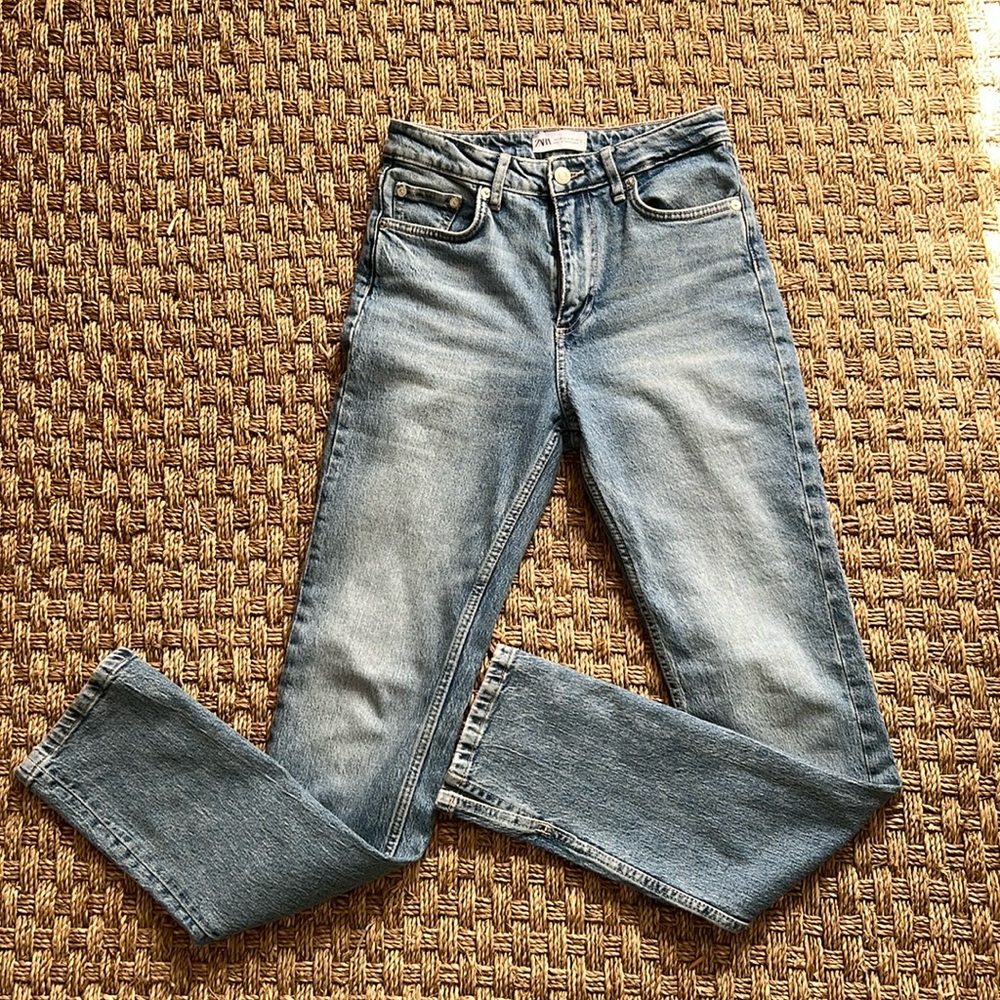 Zara High Waist jeans size 4